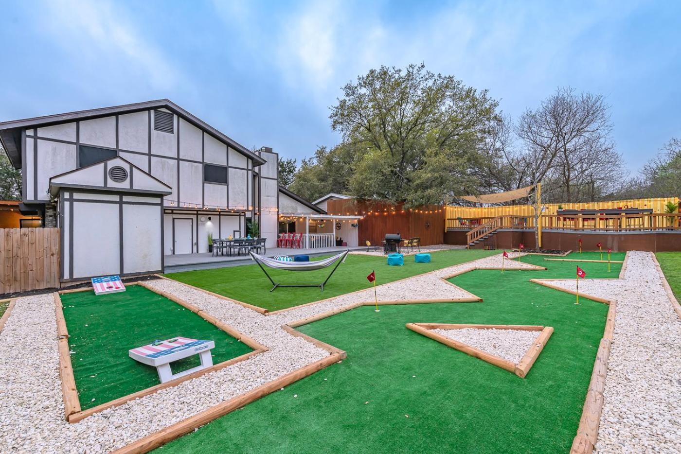 Pool, Gameroom & Minigolf Enchanting Texas Home San Antonio Buitenkant foto