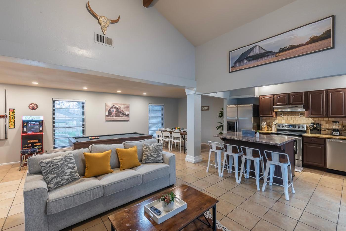 Pool, Gameroom & Minigolf Enchanting Texas Home San Antonio Buitenkant foto